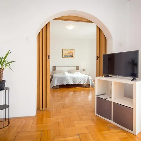 Luce Apartment