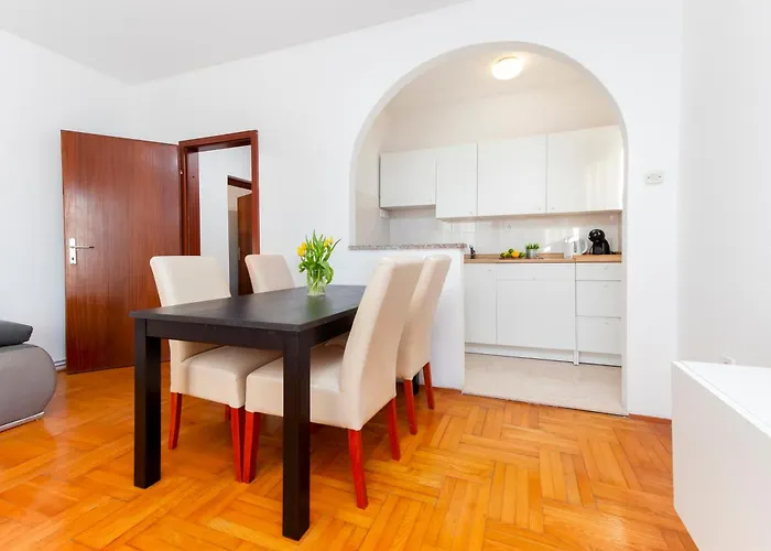 Luce Διαμέρισμα *